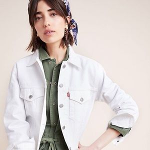 Levi’s white denim jacket NWOT